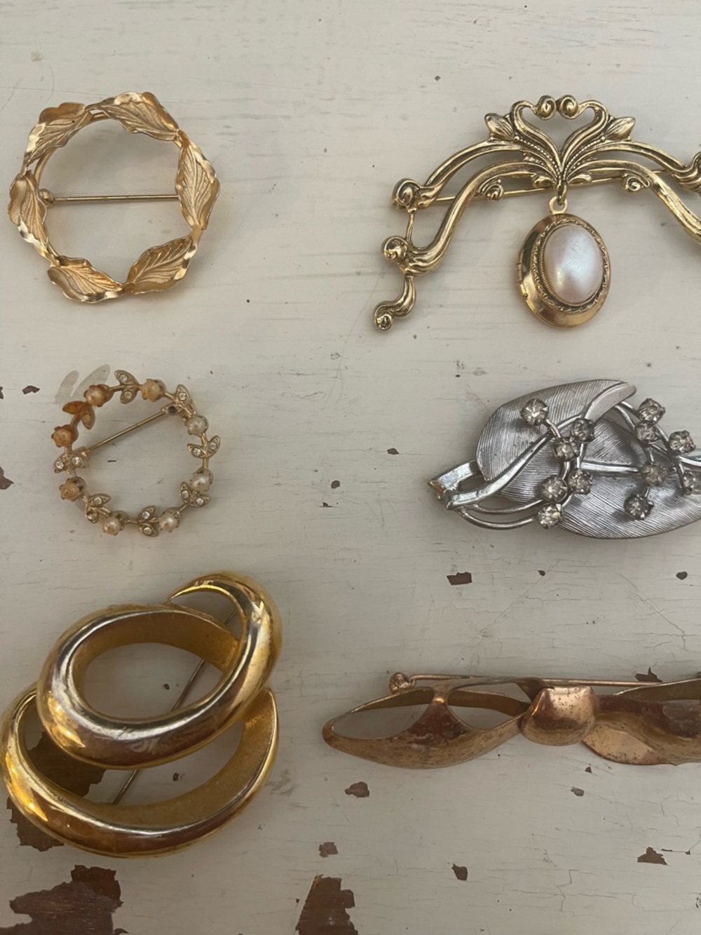 16 Vintage brooches HAVE WEAR AND TEAR (pls note overall value over 400$) - Picture 10 of 16